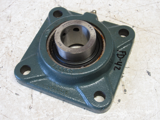 Picture of Unused Old Stock Baldor Dodge 1-1/4" Bore Flanged Bearing