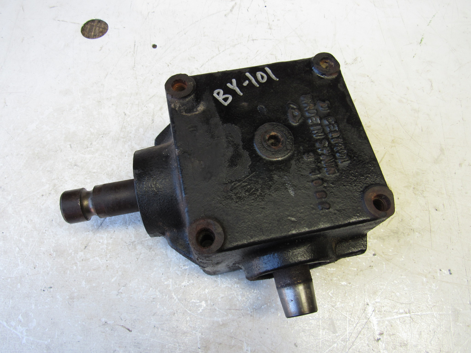 Eastern Triangle Enterprises LLC EStore. John Deere DE19724 Mower Deck