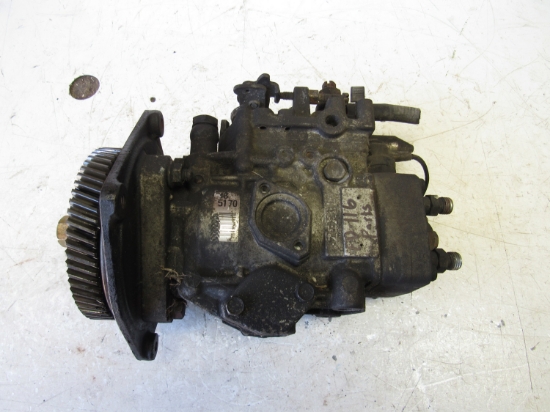 Picture of Injection Pump FOR PARTS off 2002 Isuzu D201 ThermoKing Diesel Engine