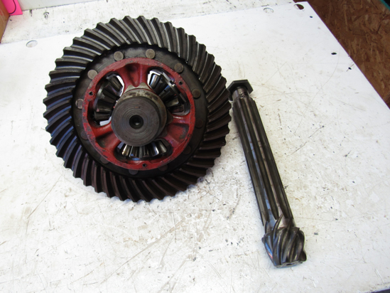 Picture of Differential Ring & Pinion Gears Housing A38402 A38396 A38397 A37186 B15483 J I Case