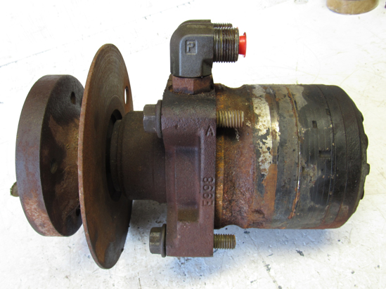 Picture of Hydraulic Drive Motor AM123681 John Deere