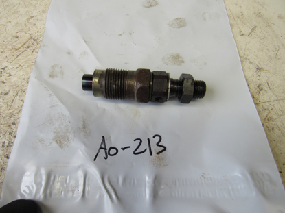 Picture of Fuel Injector off 2005 Kubota V2003-T-ES Toro 100-9214