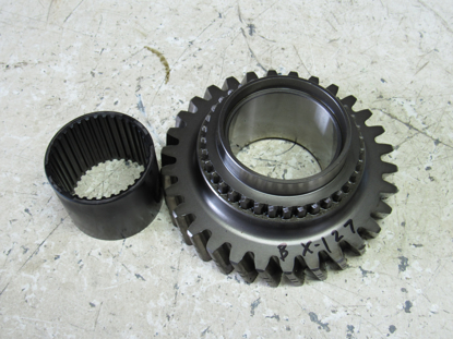 Picture of Transmission First Shaft 30 Tooth Gear 3C152-28250 Kubota M9960 Tractor