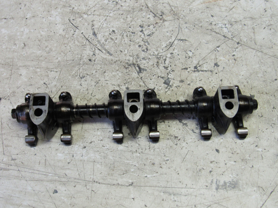 Picture of Kubota 16261-14264 16241-14030 Rocker Arm Shaft Assy off 1999 D905 16261-14266 16241-14350