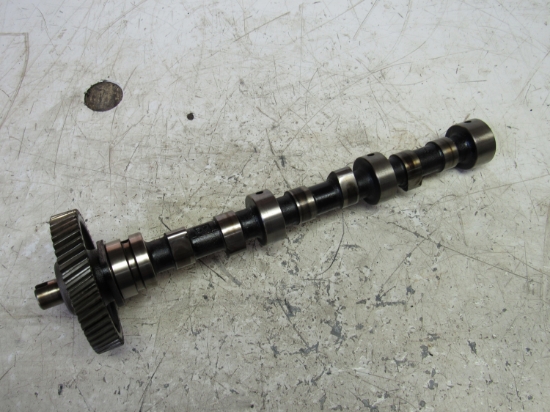 Picture of Kubota 16261-16010 Camshaft & Timing Gear to certain D905 D1005 D1105 engine 16261-16912 16261-16910  16261-16012
