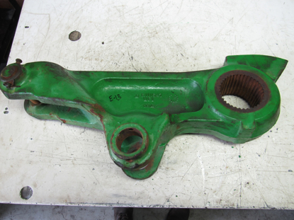 Picture of John Deere R111547 RH Upper 3 Pt Lift Arm