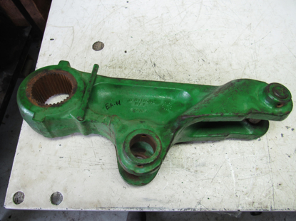 Picture of John Deere R111546 LH Upper 3 Pt Lift Arm