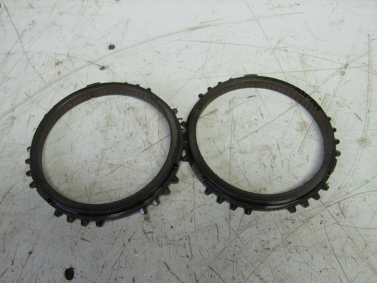 Picture of 2 John Deere Synchros out of Assy AL81100
