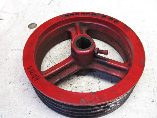Picture of New Holland 86504271 Large 4 Groove Pulley 615 616 617 Disc Mower
