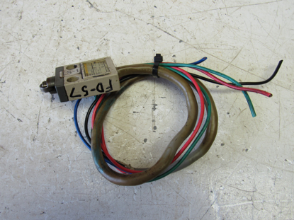 Picture of Omron D4C-1602 Limit Switch
