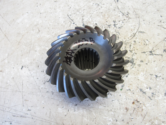 Picture of John Deere R115351 Hydraulic Pump Drive Pinion Gear