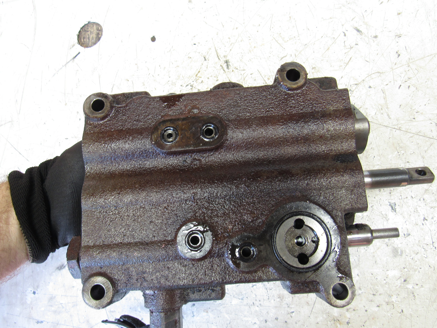 Eastern Triangle Enterprises LLC EStore. Kubota YW28400103 Hydraulic