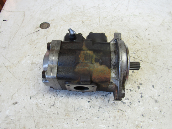Picture of Kubota 3C001-82202 Hydraulic Pump 3C001-82200 3C001-82203 3C001-82204