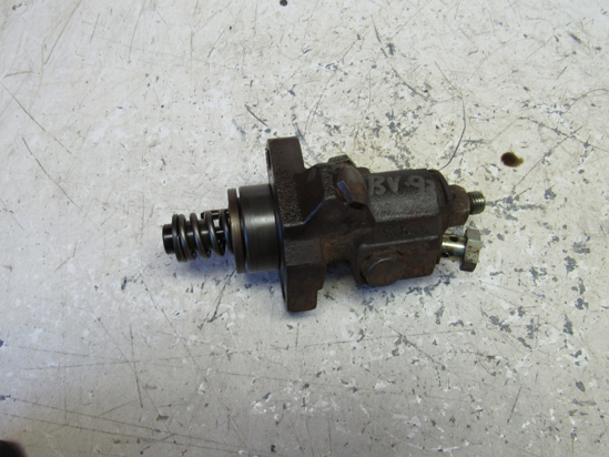 Picture of Fuel Injection Pump 04286791 off 2004 Deutz F3L2011 Engine in Vermeer RT450 Trencher