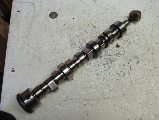 Picture of Camshaft 04286377 off 2004 Deutz F3L2011 Engine in Vermeer RT450 Trencher