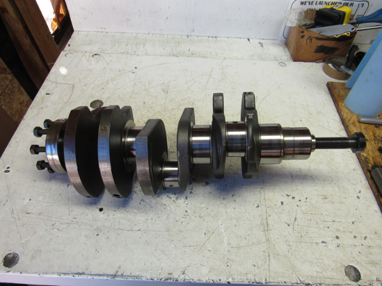 Picture of Crankshaft 04271542 R off 2004 Deutz F3L2011 Engine in Vermeer RT450 Trencher