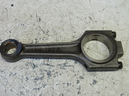 Picture of Connecting Rod off 2004 Deutz F3L2011 Engine in Vermeer RT450 Trencher