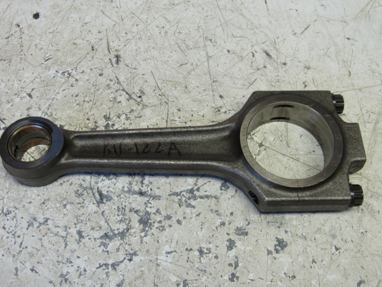 Picture of Connecting Rod off 2004 Deutz F3L2011 Engine in Vermeer RT450 Trencher