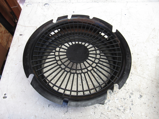 Picture of Blower Guard 04179122 off 2004 Deutz F3L2011 Engine in Vermeer RT450 Trencher 140098001