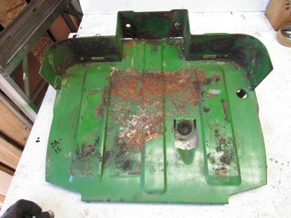 Picture of John Deere CH12252 Fuel Tank Support Wall