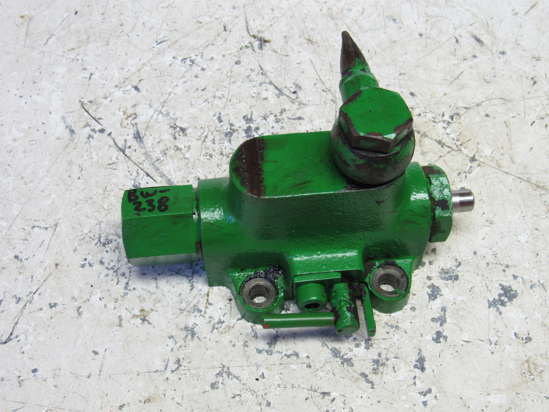 Picture of John Deere CH12424 AM878258 LVA801753 Hydraulic Control Valve