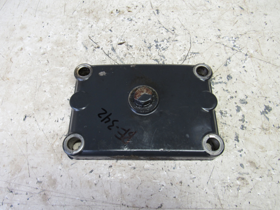 Picture of Transmission Case Cover 37150-21272 Kubota 37150-21271 37150-21270