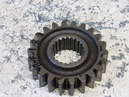Picture of Kubota 35260-25190 Gear 22T