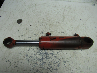 Picture of Ditch Witch 151-038 Hydraulic Front Steering Cylinder off 3500 3700 Trencher w/ Dana 44 axle
