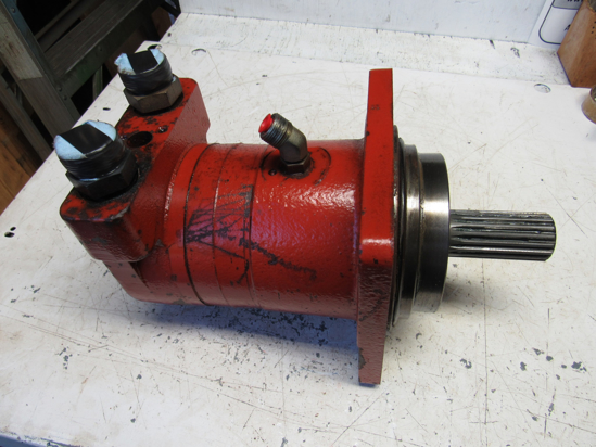 Picture of Ditch Witch 150-1038 Hydraulic Chain Drive Rotation Motor Eaton Char-Lynn 159-0061-004 150-1036