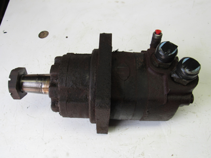 Picture of Leaking Hydraulic Drive Wheel Motor 1001757 Jacobsen LF3800 LF3400 LF3407 LF3810 Mower