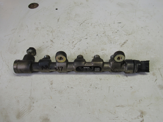 Picture of Kubota 1J801-50602 Common Rail to certain V2403-CR engine 1J801-50600 Bosch 0445224084 1J801-50603 Cat Caterpillar 477-7728