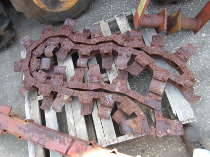 Picture of Case DH4B Trencher Digging Chain 69 or 34-1/2 Links 3" pin to pin OC H601328