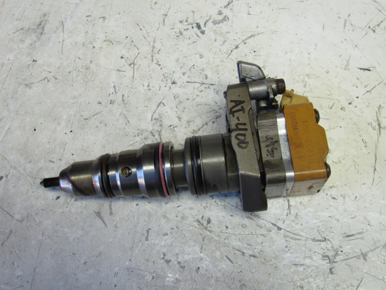 Picture of Aliant Power AP 63803 AD Fuel Injector off International T444E FOR PARTS
