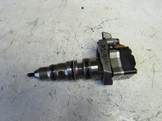 Picture of AD1831489C1 Fuel Injector off International T444E FOR PARTS