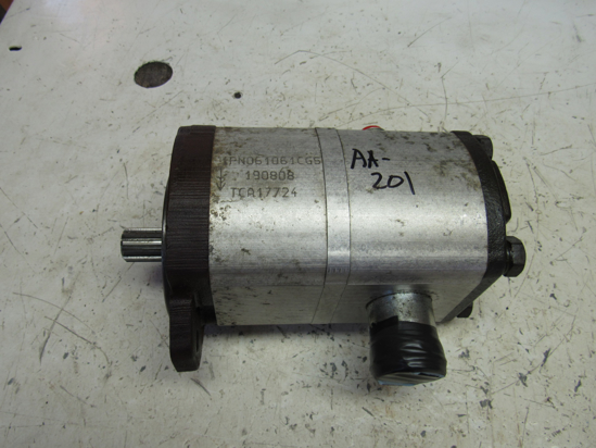 Picture of John Deere TCA17724 Hydraulic Gear Pump 2500E