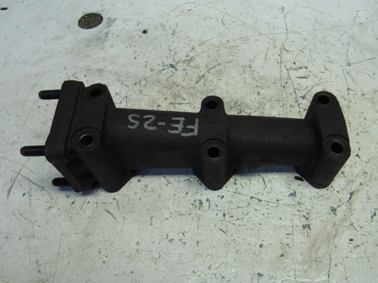 Picture of John Deere AM875313 Exhaust Manifold