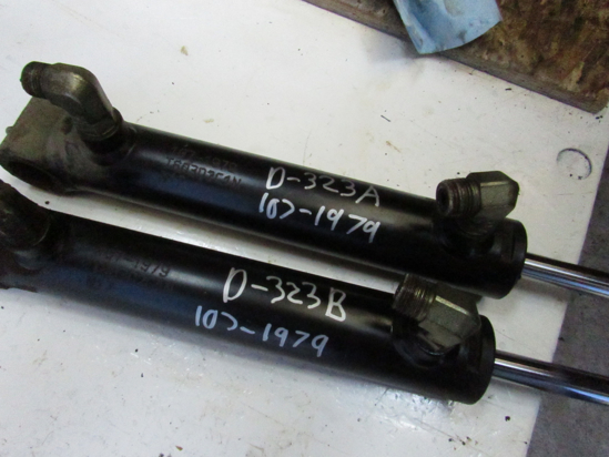 Picture of Toro 107-1979 Hydraulic Lift Cylinder 4500D 4700D Groundsmaster 127-6429