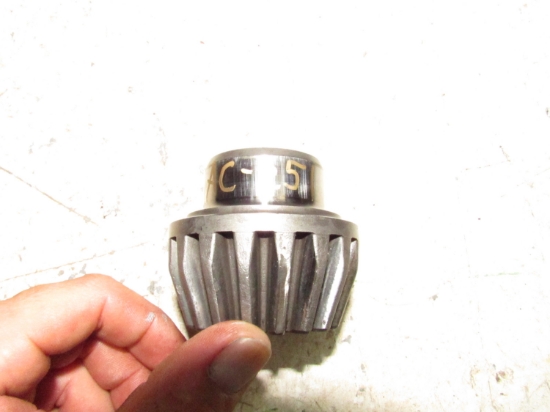 Picture of New Holland 86527125 Pinion Gear 615 616 617 Disc Mower