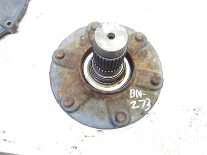 Picture of Front Axle Hub 34070-13330 Kubota Tractor T1850-13332 T1850-13330