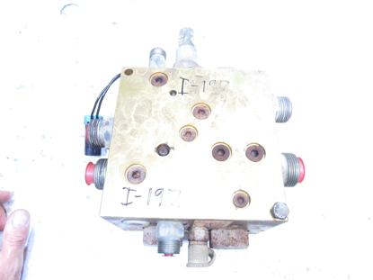 Picture of Hydraulic 4WD Manifold Block ASM 105-9875 Toro 4500D 4700D  Mower