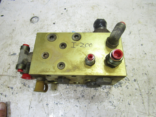 Picture of Toro 110-0451 Hydraulic Filter Manifold Block 4500D 4700D Groundsmaster