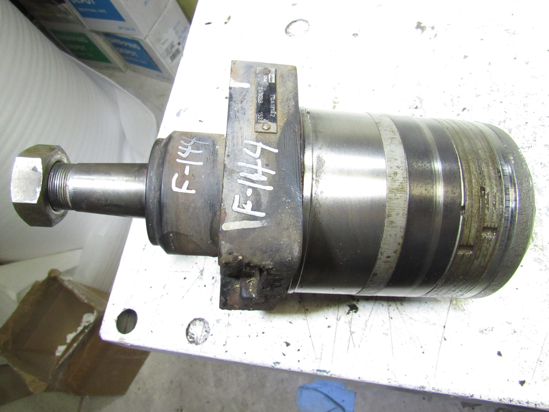 Picture of Front LH Hydraulic Drive Motor TCA17142 John Deere 7500 7700 7500 E-Cut Mower Parker TH0280FS310AAC
