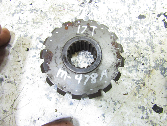 Picture of Toro 95-7519 4WD Axle Bevel Gear 17 Tooth