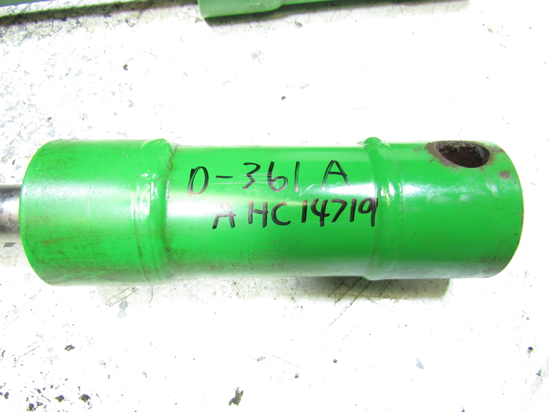 Picture of Lift Cylinder AHC14719 John Deere 8000A Mower