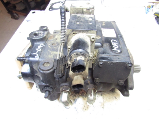 Picture of Proportional Hydrostatic Hydraulic Pump TCA25512 AUC21615 AUC19890  John Deere 8000A Mower TCA20876 AUC21616 TCA23128 AUC21617 AUC10117