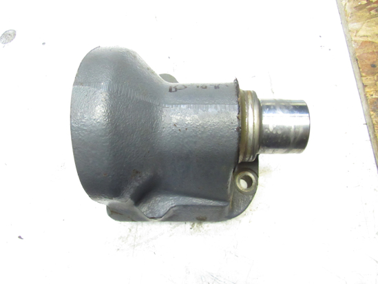 Picture of Kubota 35533-43314 Front Axle Bevel Gear Case to Tractor 35533-43315 35533-43316