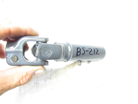Picture of Kubota 3G700-63410 Steering U Joint Shaft Yoke to Tractor