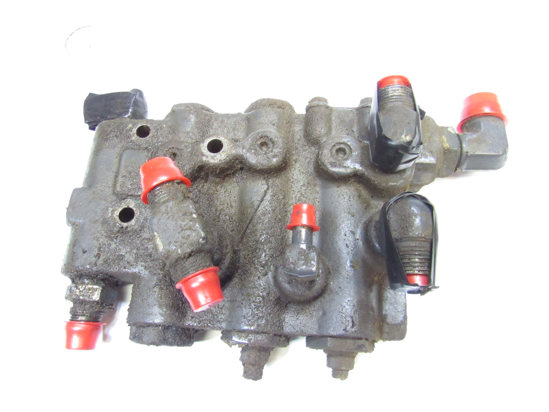 Picture of Kubota YW177-00100 Regulator Valve YW177-00104