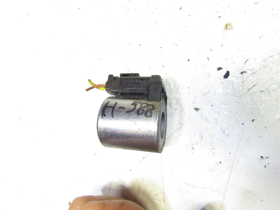 Picture of John Deere AXE27435 Solenoid Valve Coil 8700A Mower