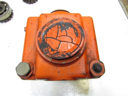 Picture of Bevel Gear Case K5761-33114  K5761-33115 Kubota F2560  Mower